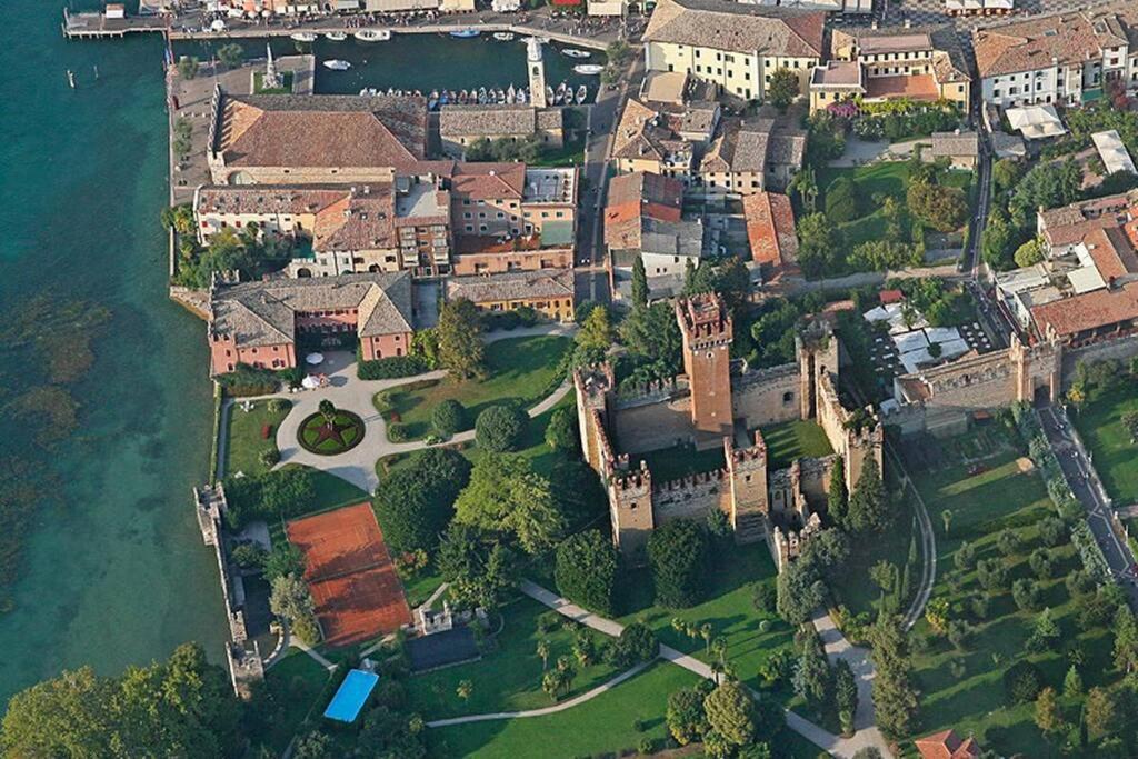 Il Quadrifoglio - Appartamento Nel Cuore Di Lazise Exteriör bild